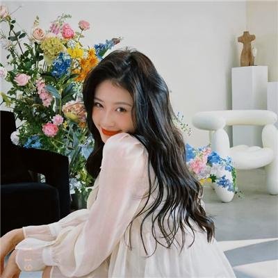 白色的马赛女人海报